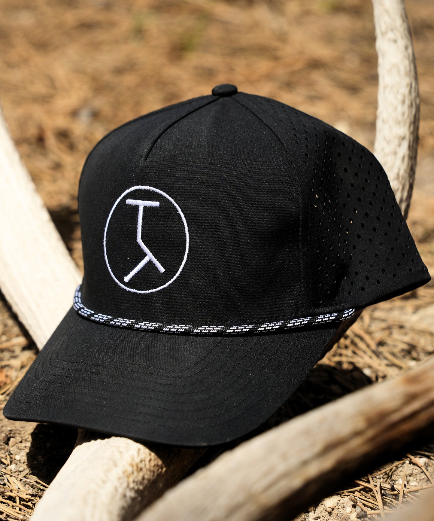 Performance Logo Bent Brim Rope Hat Black